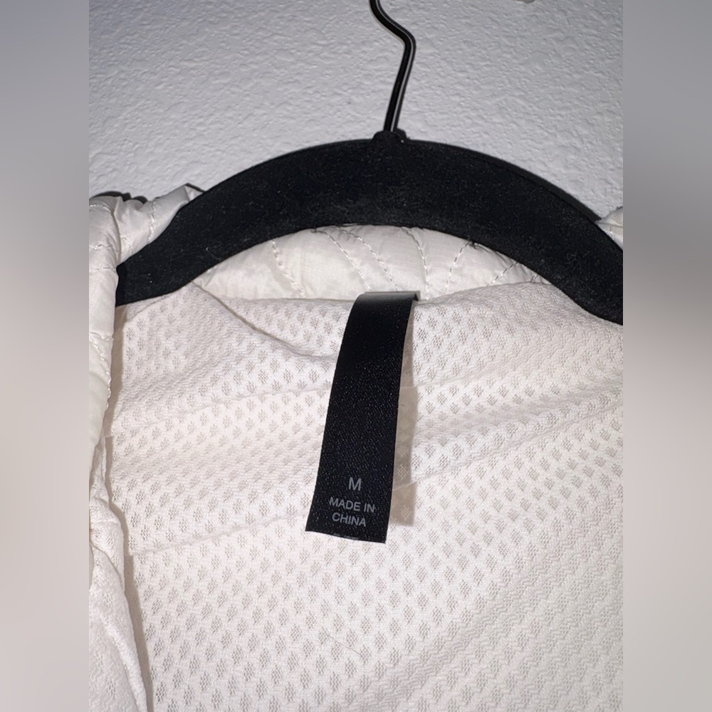 Fabletics Men's Quilted Lightweight Quarter zip Pullover Jacket in White Size M - Picture 5 of 7